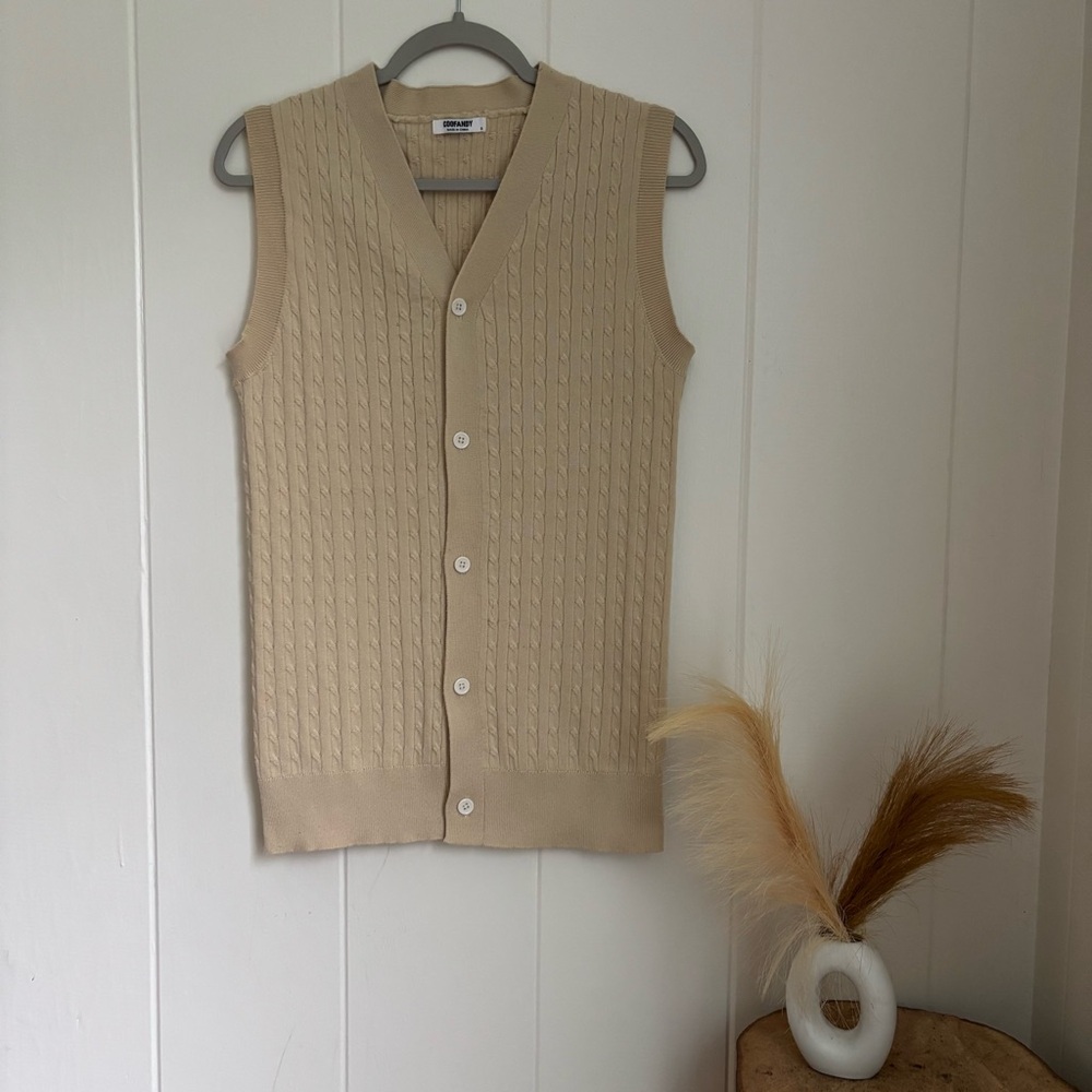 Elegant Beige Sleeveless Cardigan